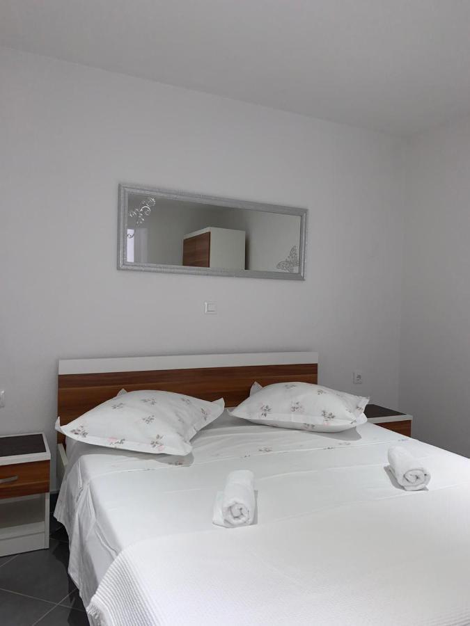 Apartamento Niko Baška Voda Exterior foto